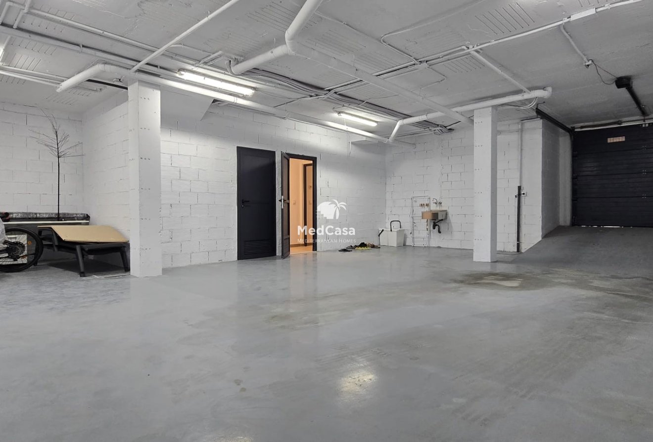 Resale - Semi detached  -
Dolores