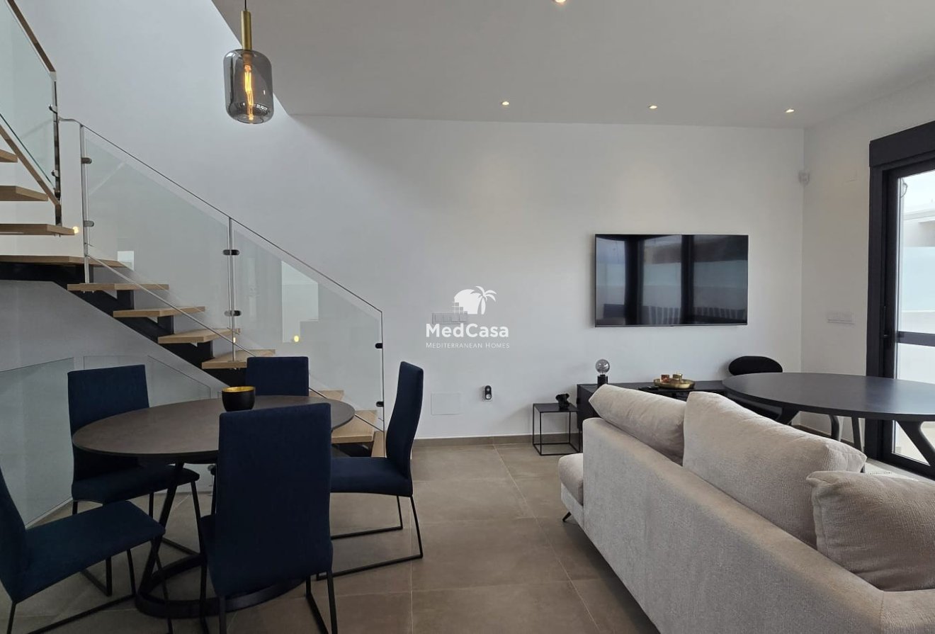 Resale - Semi detached  -
Dolores