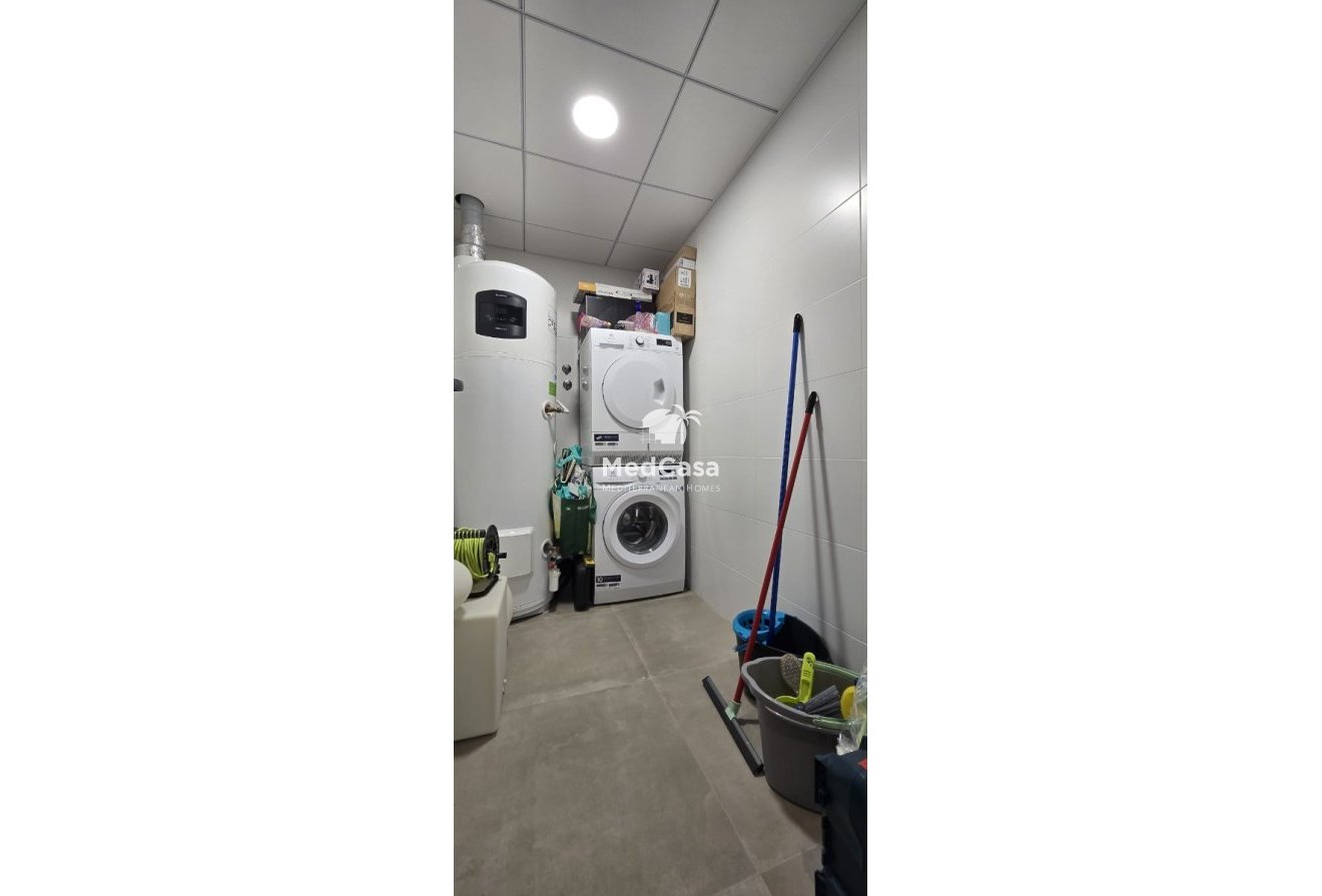 Resale - Semi detached  -
Dolores