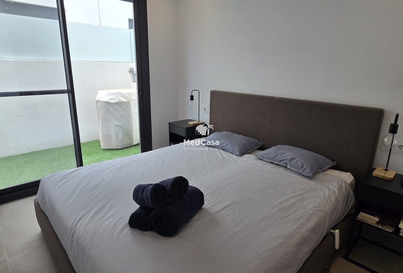 Resale - Semi detached  -
Dolores