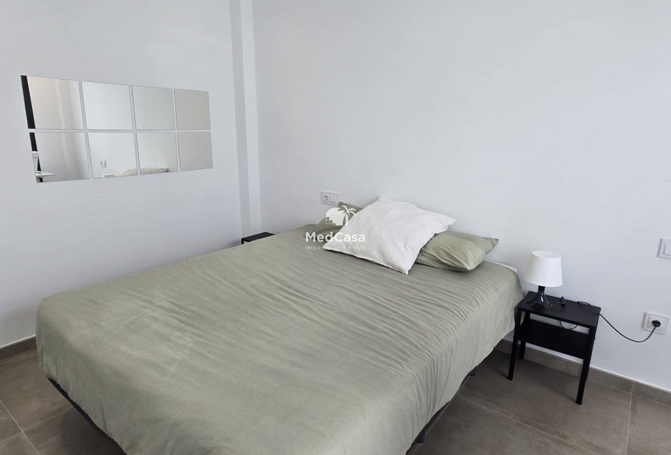 Resale - Semi detached  -
Dolores
