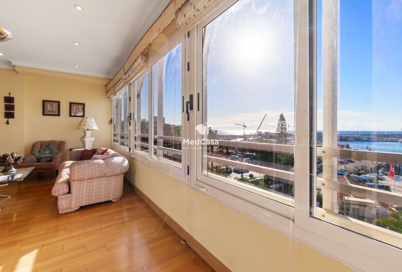 Resale - Apartment -
Torrevieja