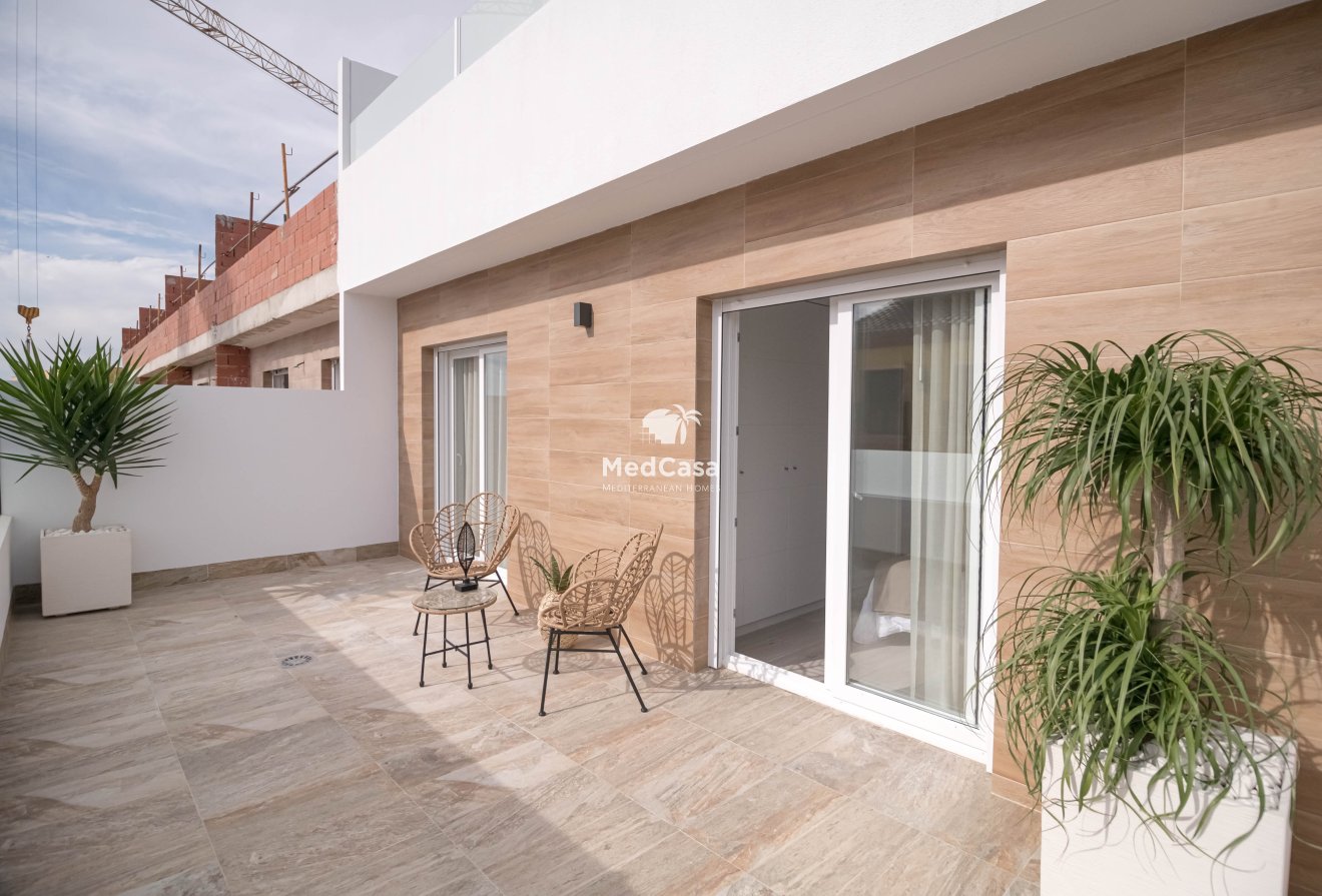 Neubau - Reihenhaus -
Avileses - Jerónimo y Avileses