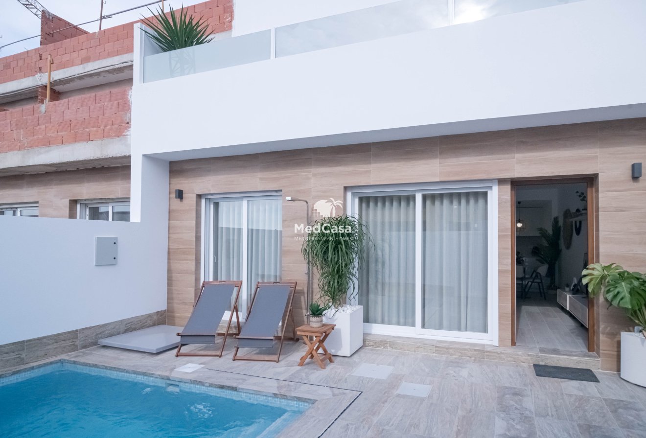Neubau - Reihenhaus -
Avileses - Jerónimo y Avileses
