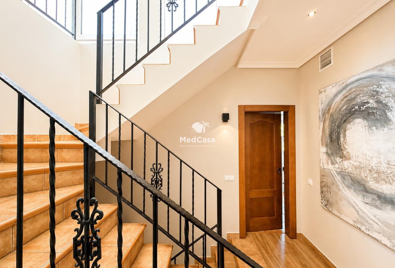 Wiederverkauf - Villa -
Dehesa de campoamor - Campoamor