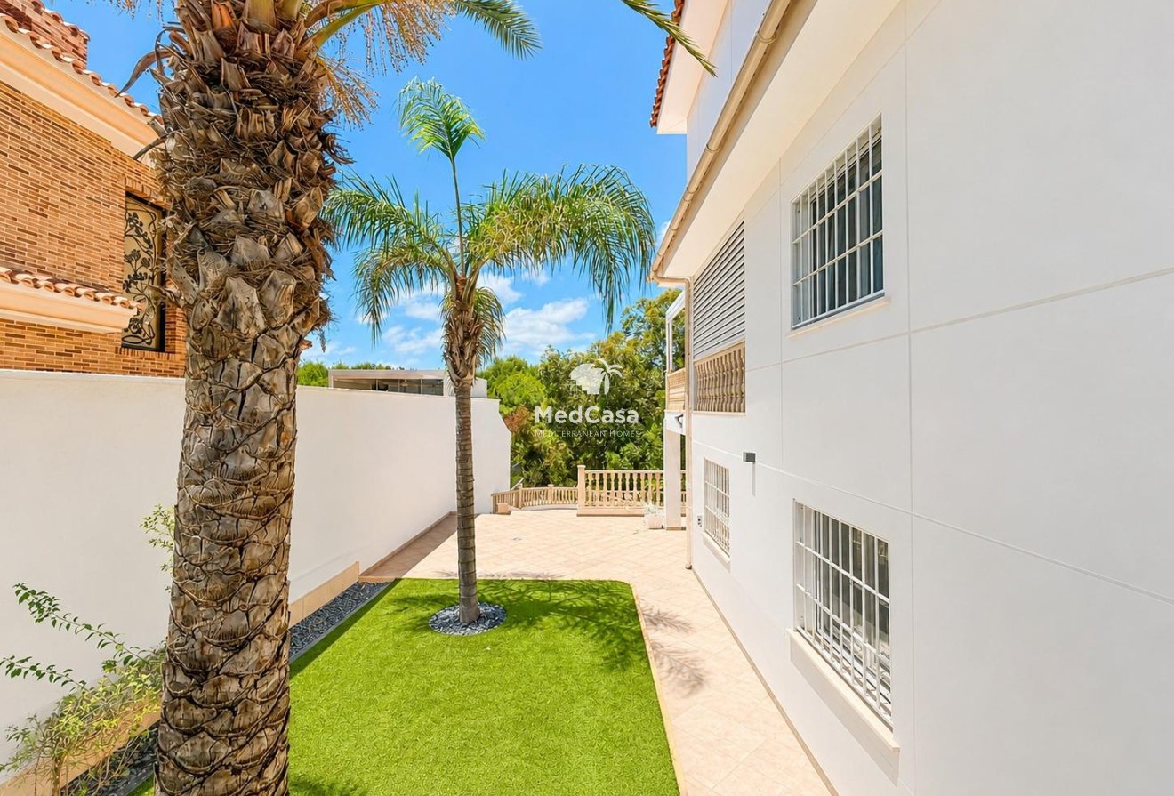 Wiederverkauf - Villa -
Dehesa de campoamor - Campoamor