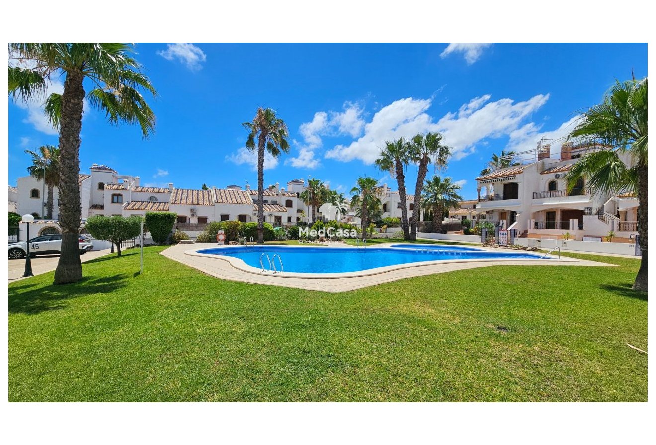 Wiederverkauf - Reihenhaus -
Orihuela Costa - Villamartín