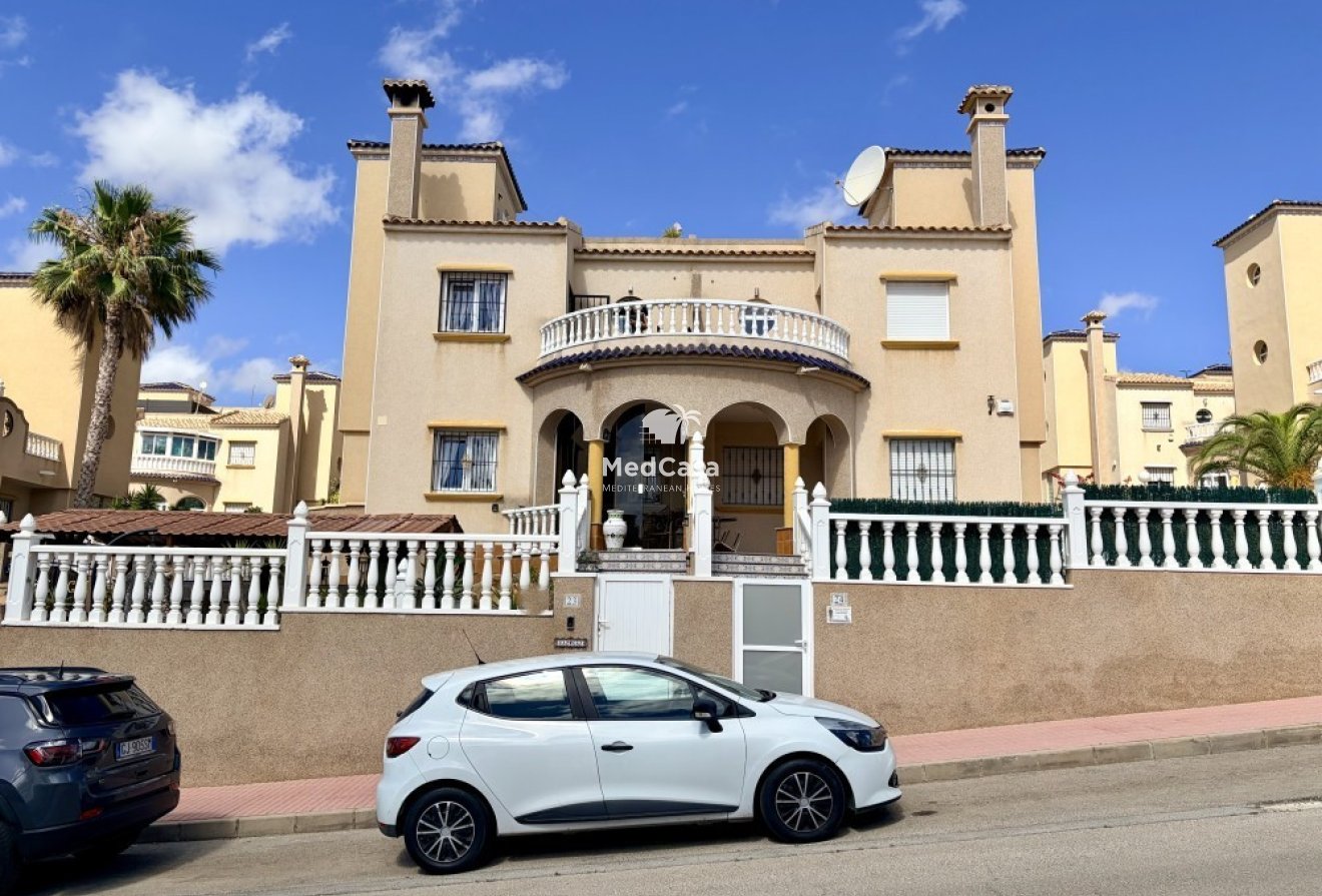 Wiederverkauf - Reihenhaus -
Orihuela Costa - Villamartín