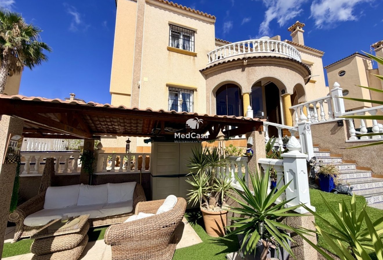 Wiederverkauf - Reihenhaus -
Orihuela Costa - Villamartín
