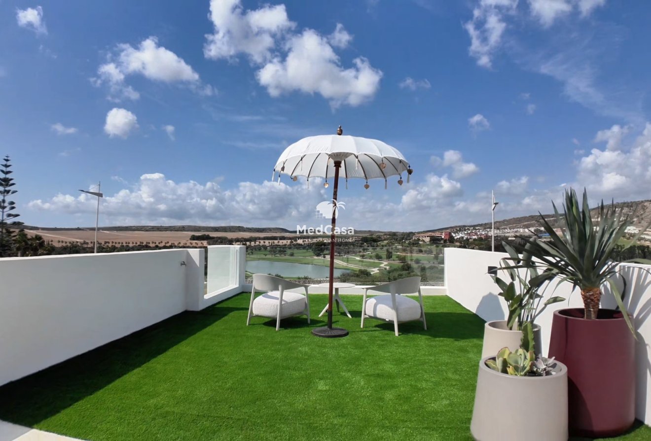 Obra nueva - Villa -
Golf La Finca