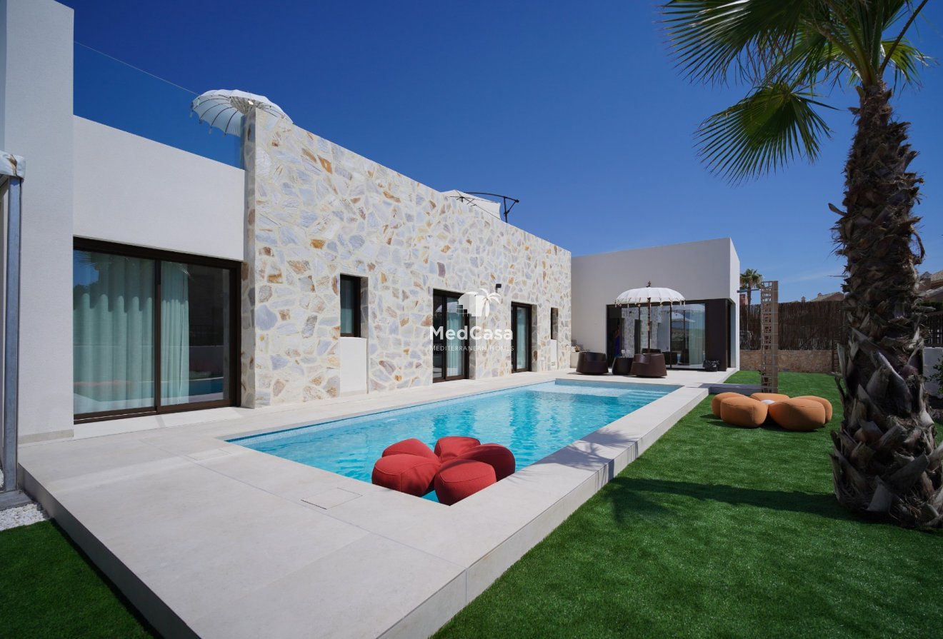 Obra nueva - Villa -
Golf La Finca