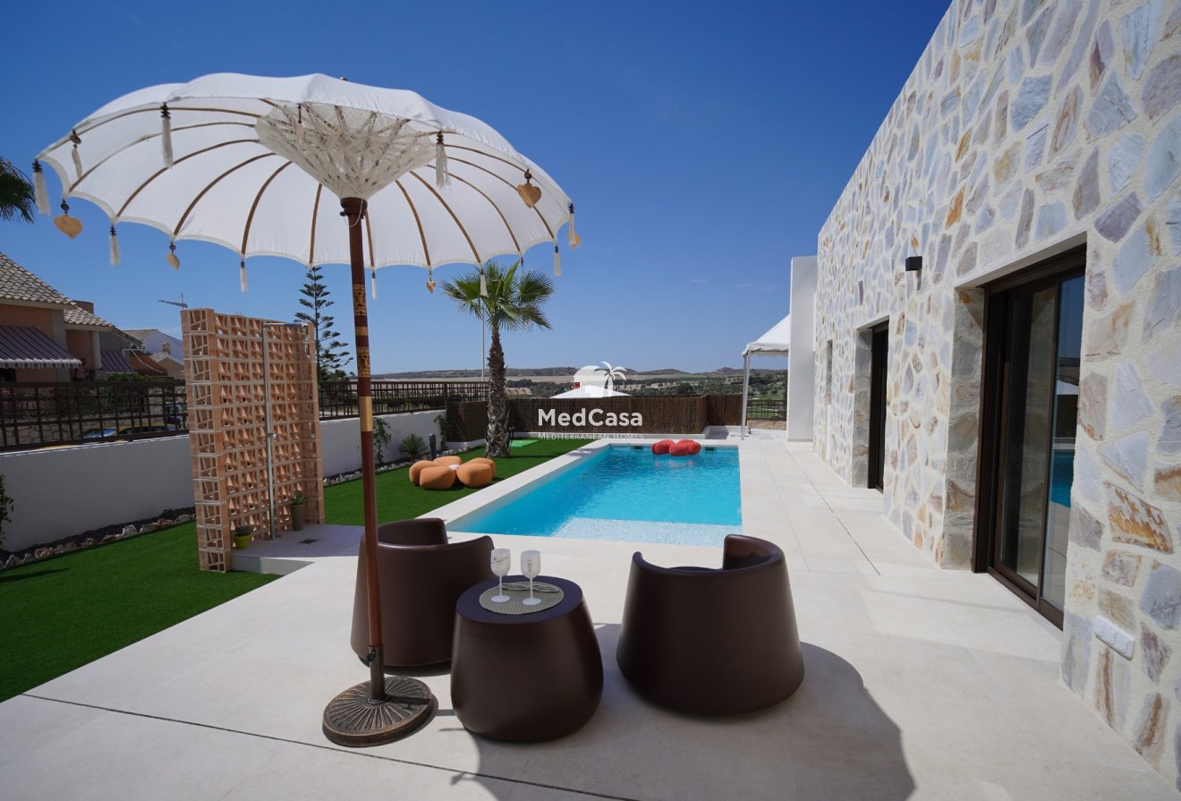 Obra nueva - Villa -
Golf La Finca