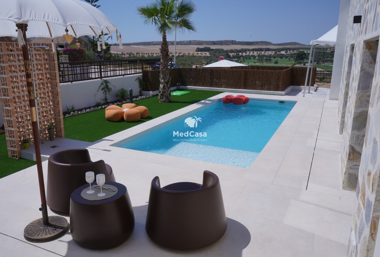 Obra nueva - Villa -
Golf La Finca