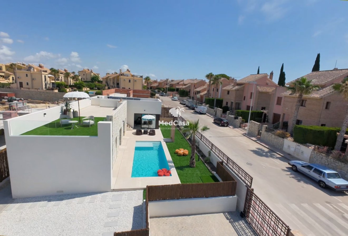 Obra nueva - Villa -
Golf La Finca