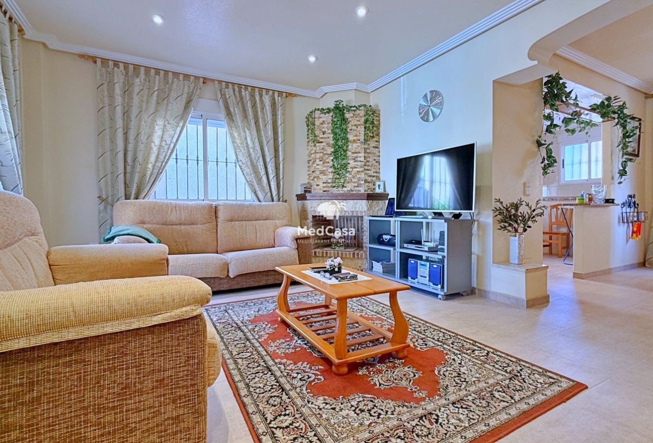 Segunda mano - Villa -
Orihuela Costa