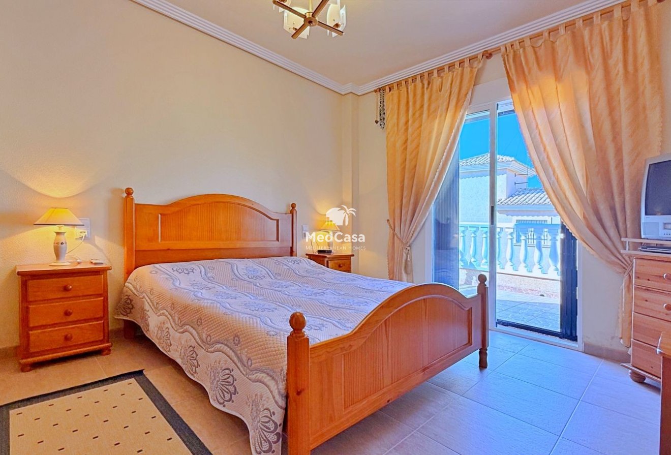 Segunda mano - Villa -
Orihuela Costa