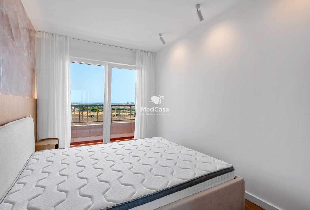Wiederverkauf - Apartment -
Torrevieja - Punta prima