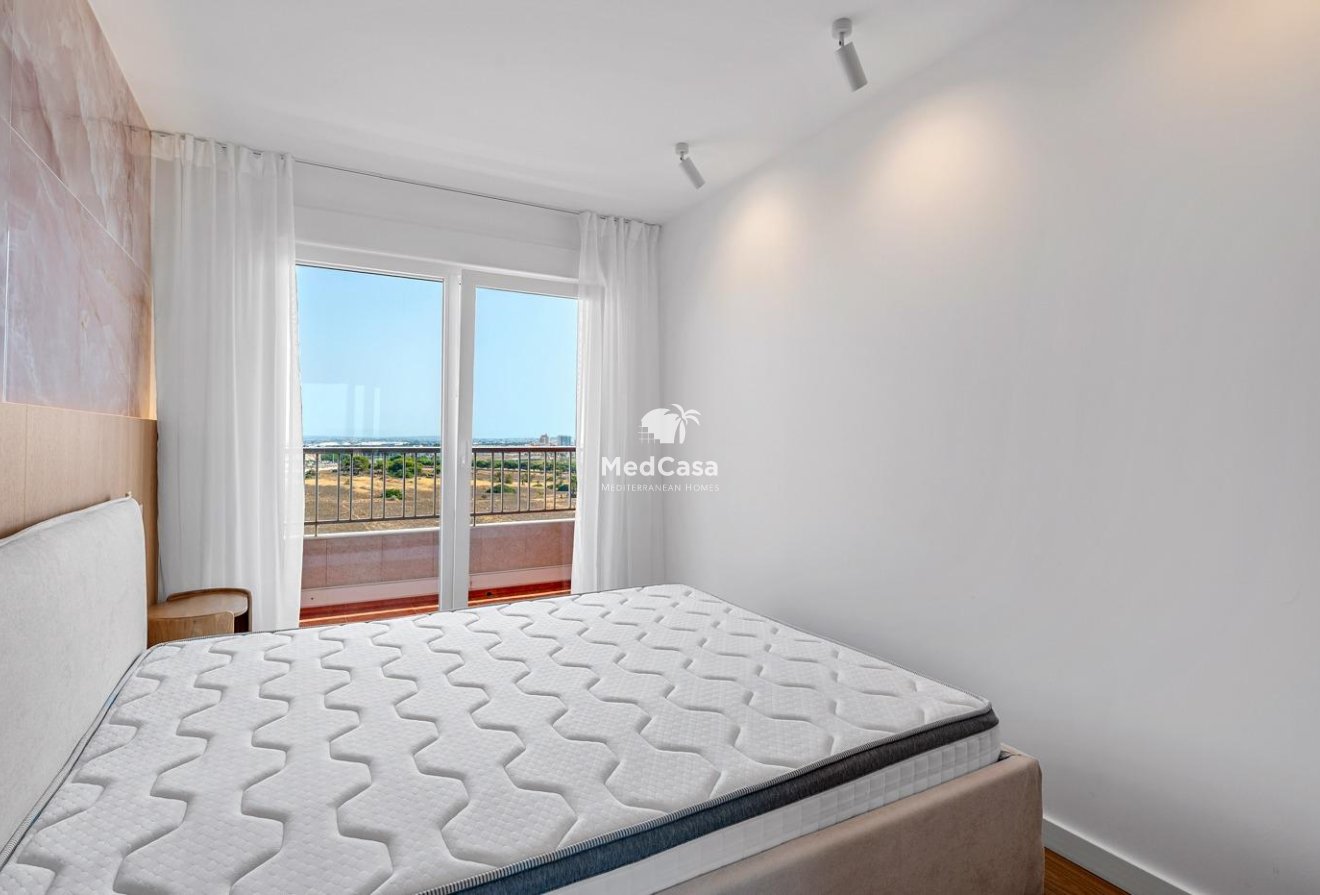 Wiederverkauf - Apartment -
Torrevieja - Punta prima