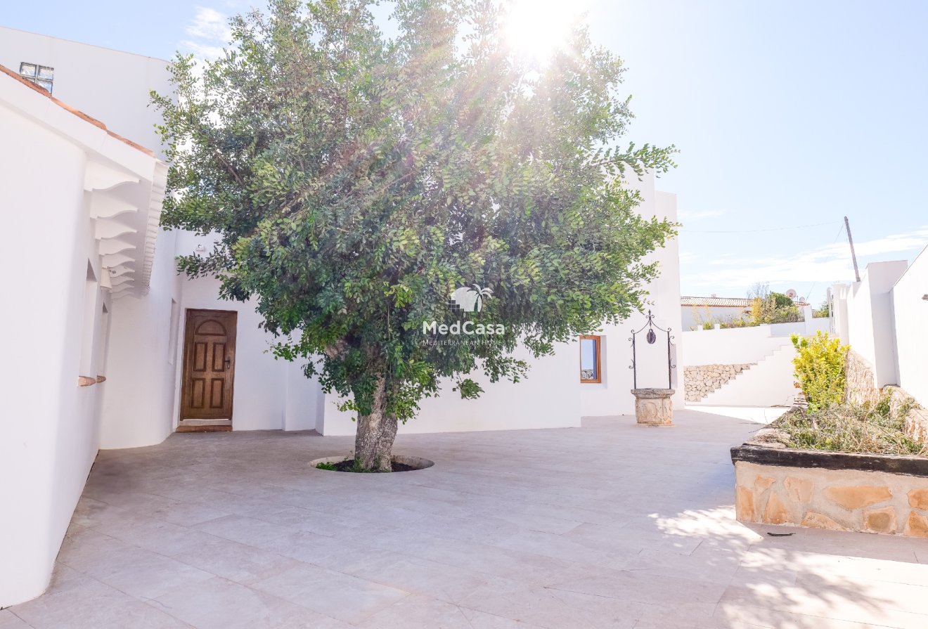 Wiederverkauf - Villa -
Moraira - Benimeit