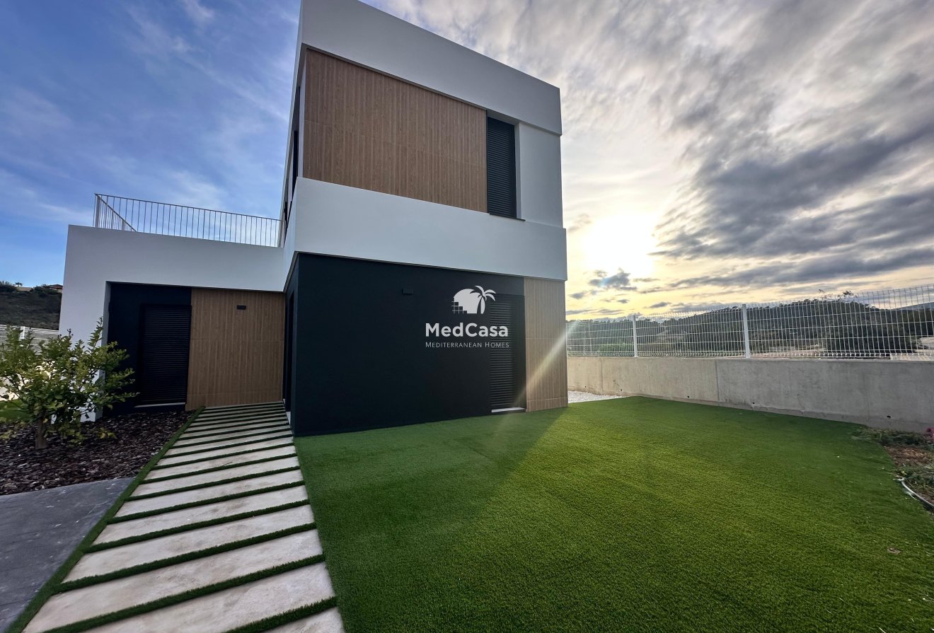 Obra nueva - Villa -
Finestrat