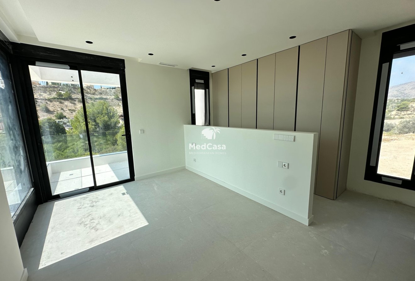 Obra nueva - Villa -
Finestrat