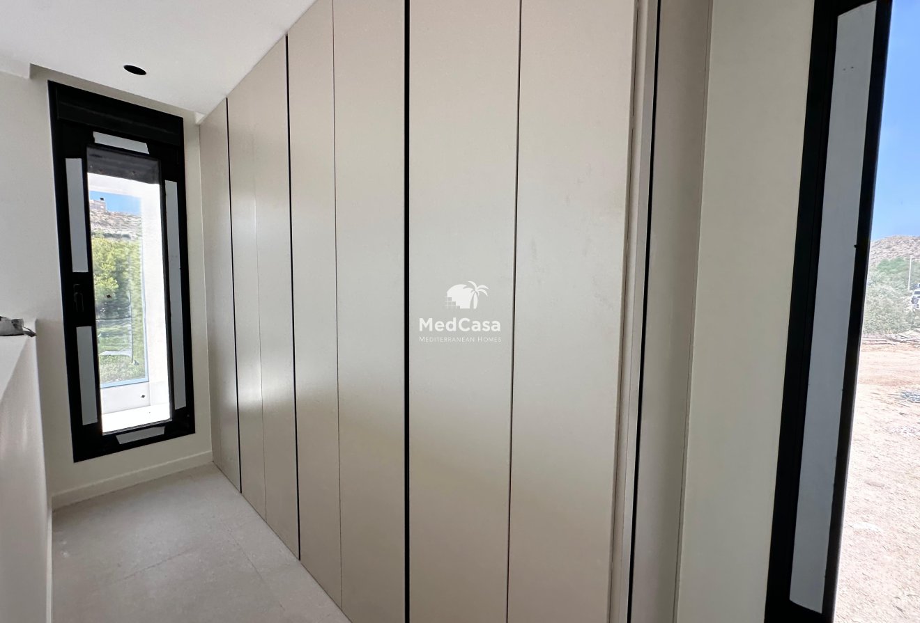 Obra nueva - Villa -
Finestrat