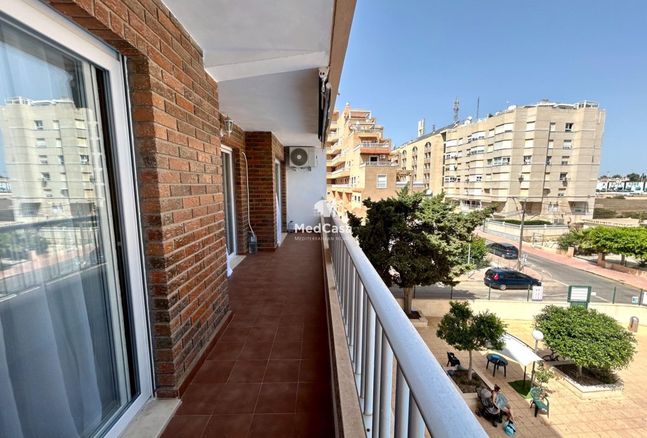 Segunda mano - Apartamento -
Torrevieja - Punta prima