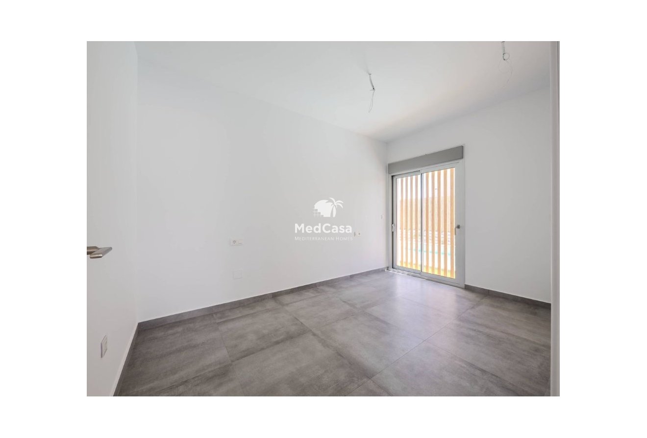 Neubau - Villa -
Golf La Finca