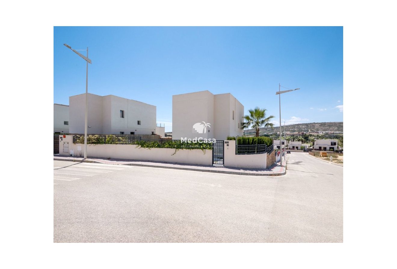Neubau - Villa -
Golf La Finca