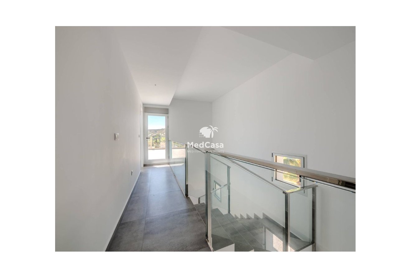 Neubau - Villa -
Golf La Finca