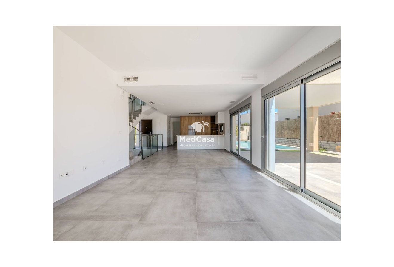Neubau - Villa -
Golf La Finca
