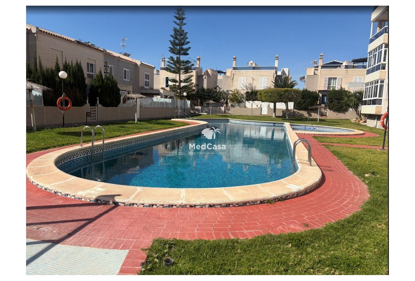 Wiederverkauf - Erdgeschosswohnung -
Torrevieja