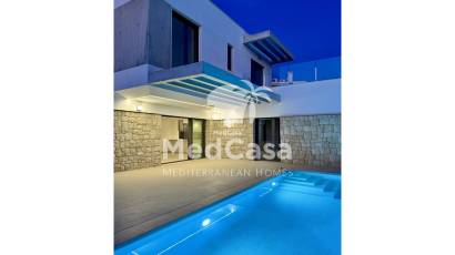 Obra nueva - Villa -
Finestrat