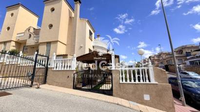 Wiederverkauf - Reihenhaus -
Orihuela Costa - Villamartín