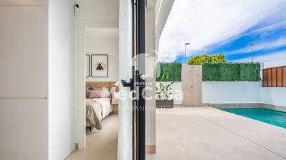 Neubau - Villa -
Roldan