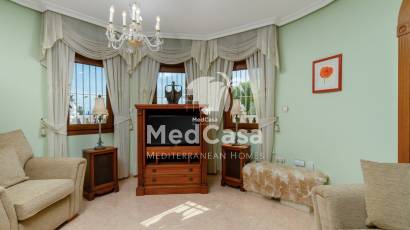 Resale - Villa -
Torrevieja - Los Balcones