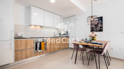 Neubau - Erdgeschosswohnung -
Golf La Finca