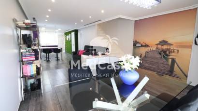 Resale - Townhouse -
Redován - Redovan - Town