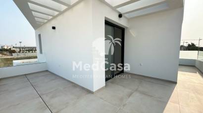 Obra nueva - Semi pareado -
Dolores