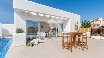 Obra nueva - Villa -
Los Alcázares