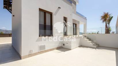 Obra nueva - Villa -
Polop de La Marina