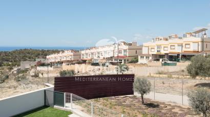 Obra nueva - Adosado -
Finestrat