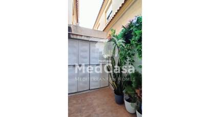 Resale - Townhouse -
Guardamar del Segura - Urbanizaciones