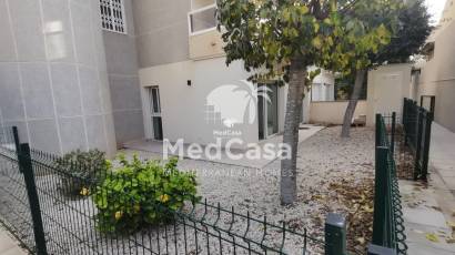 Wiederverkauf - Erdgeschosswohnung -
Torrevieja