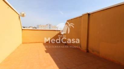 Resale - Townhouse -
Benijofar