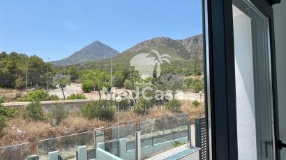 Obra nueva - Semi pareado -
Polop de La Marina