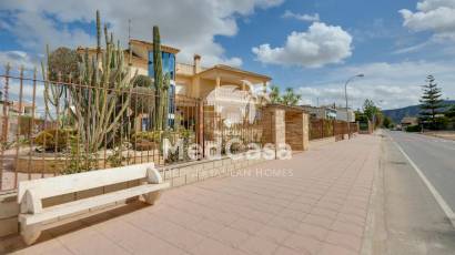 Resale - Villa -
Orihuela Costa - Hurchillo