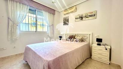 Resale - Villa -
Orihuela Costa - Cabo Roig