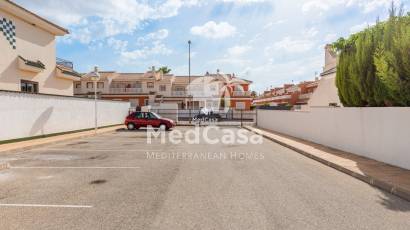 Resale - Townhouse -
Ciudad Quesada - Lo Marabú