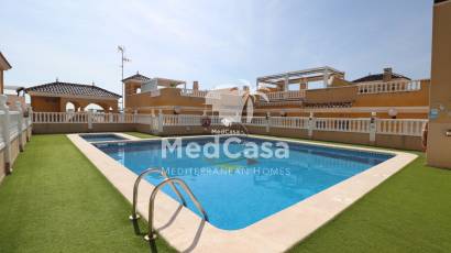 Resale - Townhouse -
Benijofar